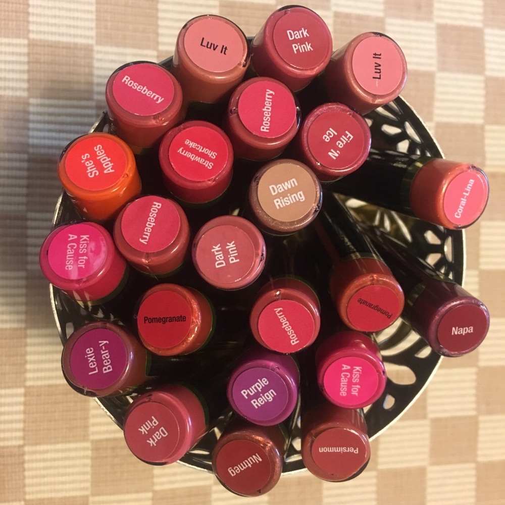 LipSense Colors - Picture 1 of 1
